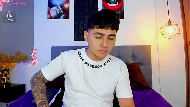 Nicolas James Sc online show from October 2025 01:43:02 PM