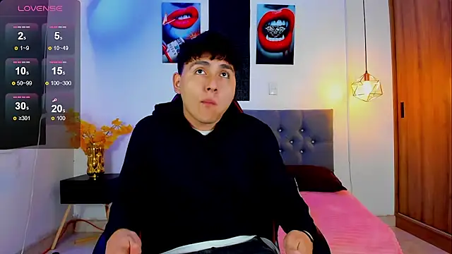 Nicolas James Sc online show from December 2025 01:35:01 PM