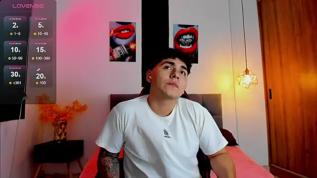 Nicolas James Sc online show from December 2025 01:43:02 PM