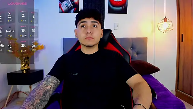 Nicolas James Sc online show from October 2025 01:52:01 PM