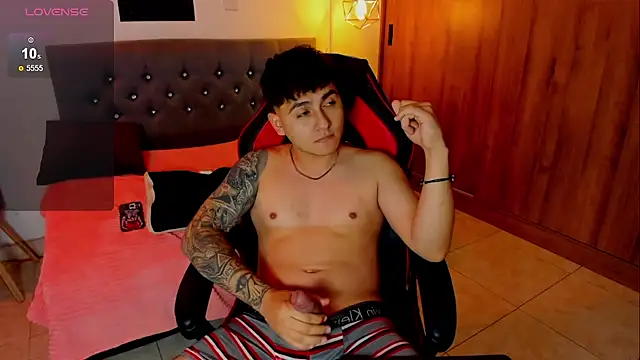 Nicolas James Sc online show from December 2025 01:43:02 PM