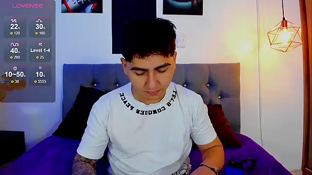 Nicolas James Sc online show from September 2025 02:21:02 PM