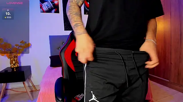 Nicolas James Sc online show from February 2026 01:22:01 PM