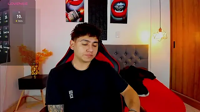 Nicolas James Sc online show from December 2025 01:48:02 PM