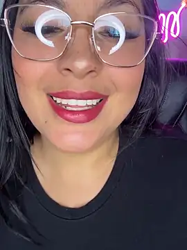 latina curvy22 online show from September 2025 06:20:01 PM