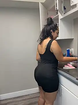 latina curvy22 online show from October 2025 06:56:01 PM