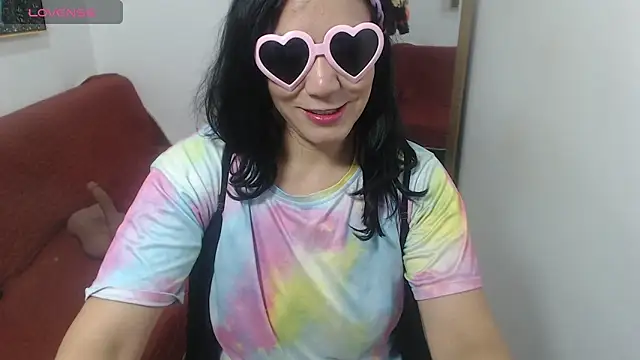 danna zuluaga online show from October 2025 12:24:02 PM