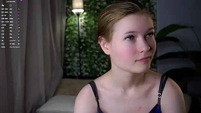 LynHillaire online show from March 2026 01:04:02 PM