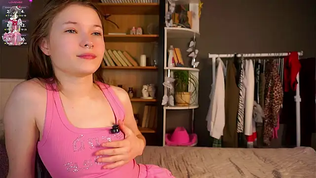 LynHillaire online show from December 2025 11:09:02 AM