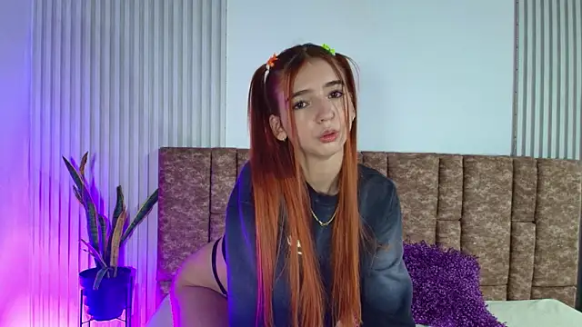 Alana 333 online show from February 2026 07:15:01 PM