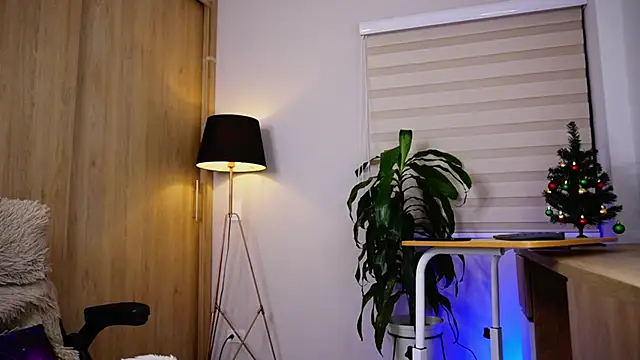 Erick Thompsonx online show from December 2025 08:04:02 PM