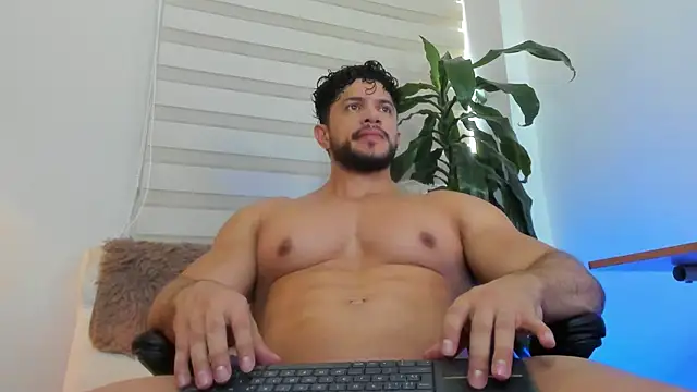 Snapshot of Erick_Thompsonx chatting on July 2026 07:33:02 PM Erick Thompsonx online show from July 2026 07:33:02 PM