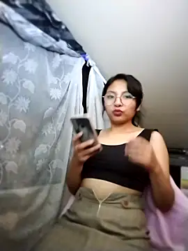 Regina Shine online show from November 2025 03:33:02 AM