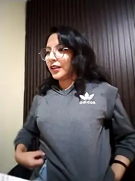 Regina Shine online show from January 2026 09:08:01 PM