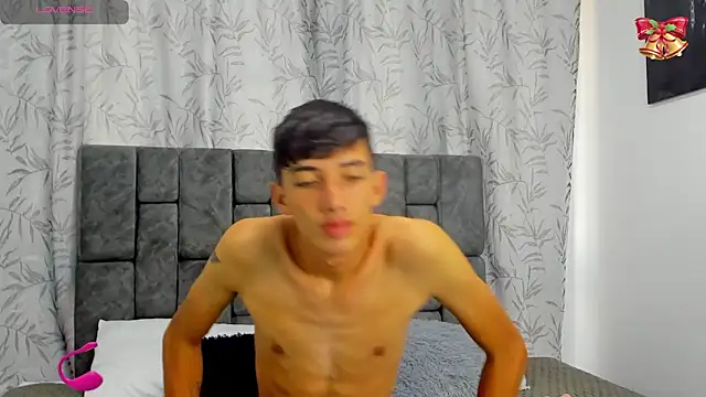 Snapshot of Maikol_Ortiz chatting on November 2025 11:43:01 AM Maikol Ortiz online show from November 2025 11:43:01 AM