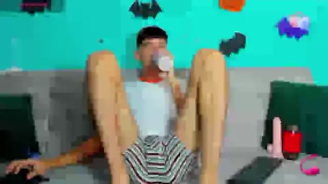 Snapshot of Maikol_Ortiz chatting on November 2025 12:52:01 PM Maikol Ortiz online show from November 2025 12:52:01 PM