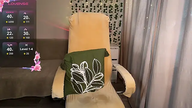 EmmyBell  online show from September 2025 11:24:01 AM