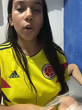 Snapshot of Andres-Andrea1922 chatting on October 2025 07:32:02 AM Andres-Andrea1922 online show from October 2025 07:32:02 AM