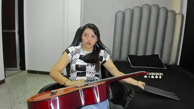 Charlotte-Star online show from January 2026 08:01:01 PM