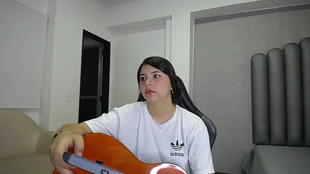 Charlotte-Star online show from December 2025 08:36:02 PM