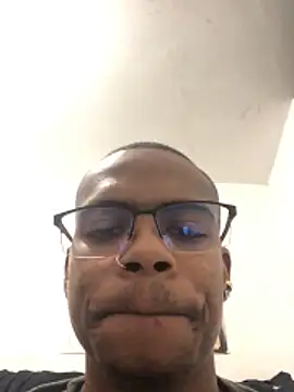 criss zuri online show from March 2026 11:31:02 PM