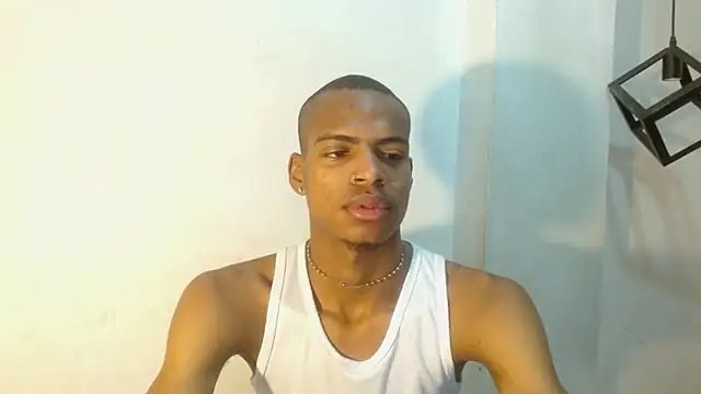 Snapshot of criss_zuri chatting on October 2025 11:34:02 AM criss zuri online show from October 2025 11:34:02 AM