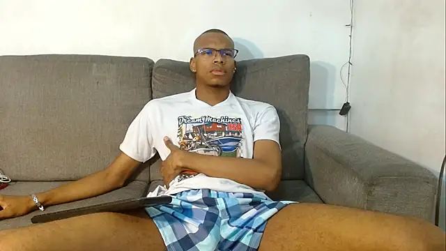 criss zuri online show from October 2025 11:55:01 AM