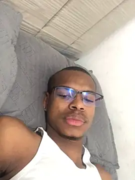 criss zuri online show from December 2025 11:49:02 AM