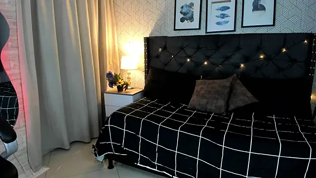 sophie  blare online show from February 2026 07:14:02 PM