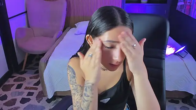 AlliceCopper online show from December 2025 02:22:02 PM