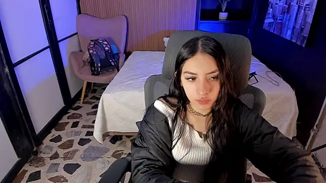 AlliceCopper online show from February 2026 01:00:01 PM