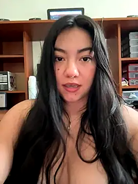 Yui-Ch06 online show from September 2025 02:45:02 PM