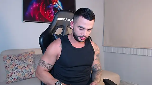 Snapshot of Bruno_De_Lucaa_ chatting on September 2025 02:21:02 AM Bruno De Lucaa online show from September 2025 02:21:02 AM