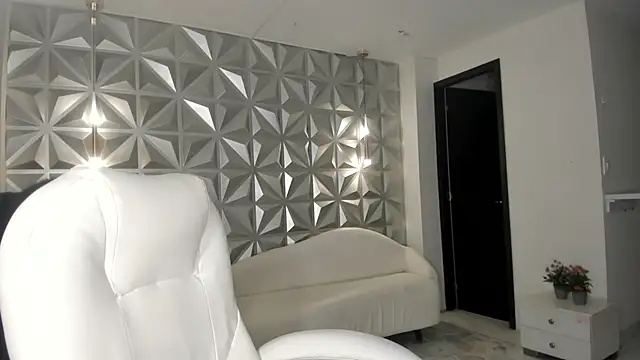 Snapshot of zoerouse_ chatting on December 2025 08:30:01 PM zoerouse online show from December 2025 08:30:01 PM