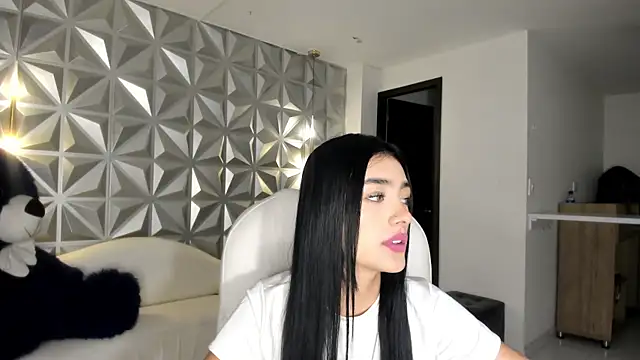 Snapshot of zoerouse_ chatting on December 2025 08:25:01 PM zoerouse online show from December 2025 08:25:01 PM