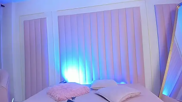 milaowens online show from October 2025 10:47:01 AM