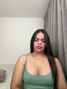 Snapshot of helen_palmer chatting on May 2026 01:37:01 AM helen palmer online show from May 2026 01:37:01 AM