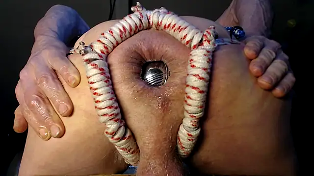 BiglovelyXXL online show from February 2026 03:42:01 PM