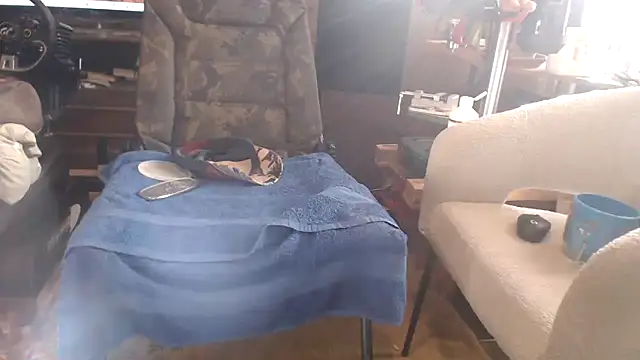 BiglovelyXXL online show from April 2026 06:42:01 AM