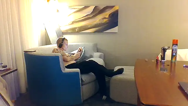 Snapshot of WWGD69 chatting on September 2025 12:44:02 PM WWGD69 online show from September 2025 12:44:02 PM