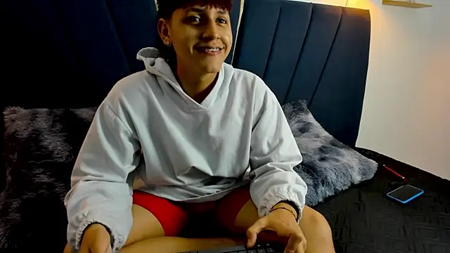 Snapshot of zeusapollofuck chatting on September 2025 09:15:02 PM zeusapollofuck online show from September 2025 09:15:02 PM