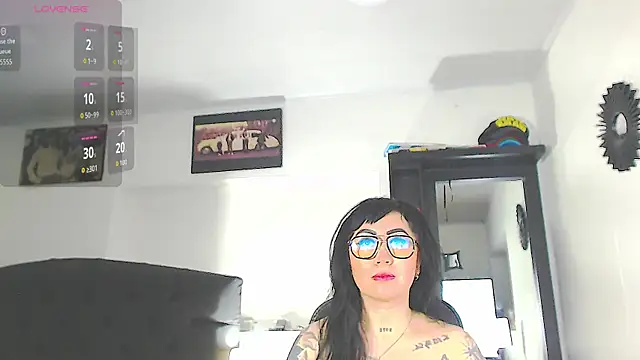 Snapshot of Vicky_hotmilf chatting on December 2025 10:58:02 AM Vicky hotmilf online show from December 2025 10:58:02 AM