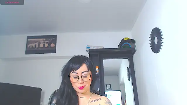 Vicky hotmilf online show from July 2026 11:11:02 AM
