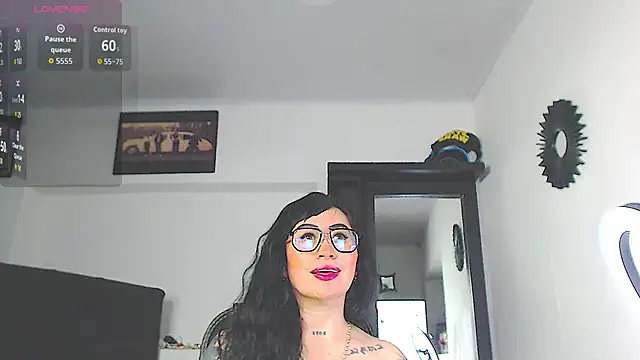 Vicky hotmilf online show from February 2026 11:21:02 AM