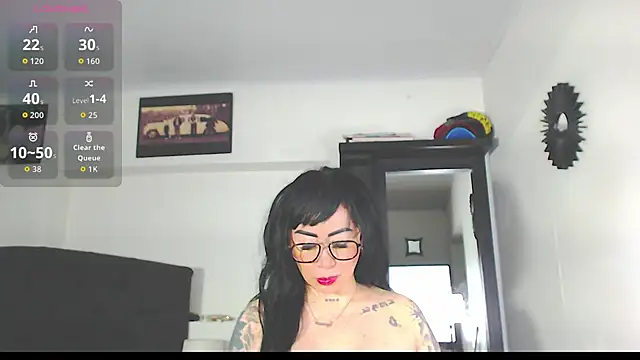 Snapshot of Vicky_hotmilf chatting on October 2025 11:09:01 AM Vicky hotmilf online show from October 2025 11:09:01 AM