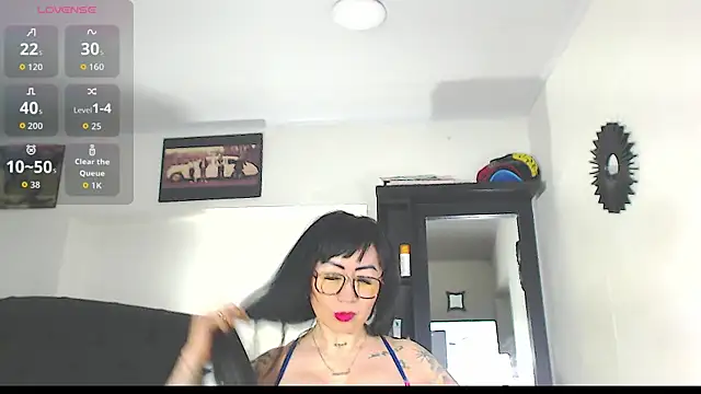 Snapshot of Vicky_hotmilf chatting on October 2025 11:07:01 AM Vicky hotmilf online show from October 2025 11:07:01 AM