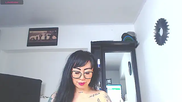 Vicky hotmilf online show from May 2026 01:07:01 PM