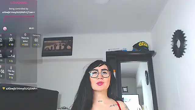 Vicky hotmilf online show from April 2026 11:04:01 AM