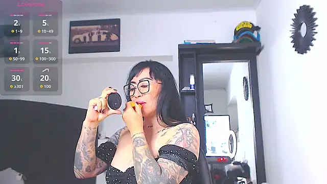 Vicky hotmilf online show from June 2026 11:11:02 AM