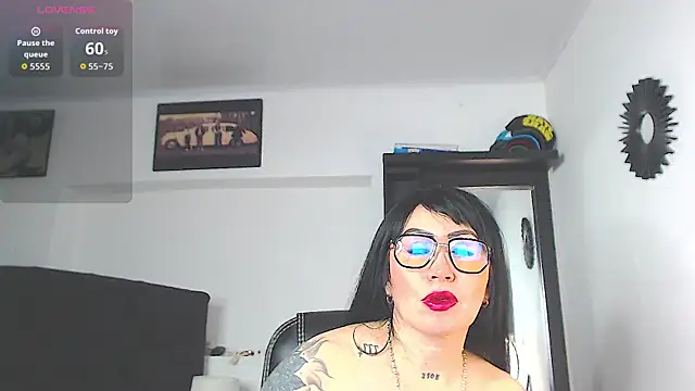 Vicky hotmilf online show from March 2026 01:07:01 PM